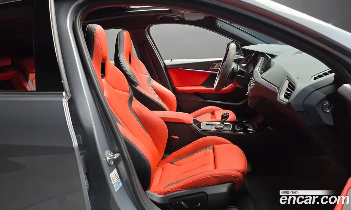 BMW 1 серия 2022 2.0 автомат (гидро), фото 16