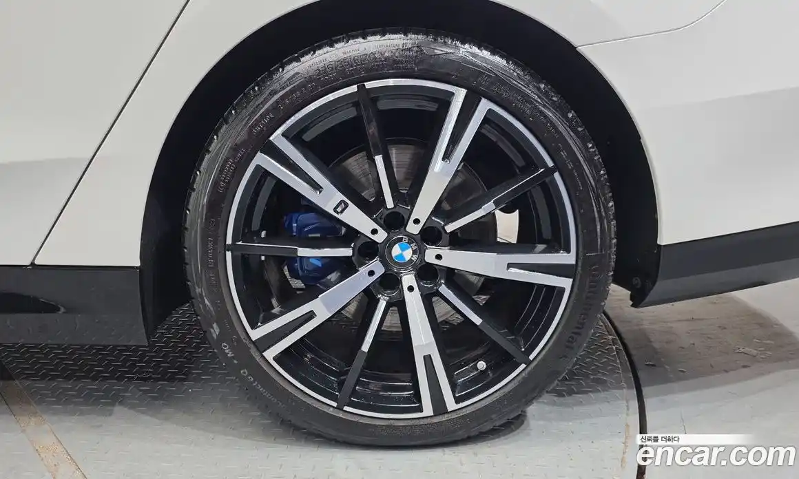 BMW 5 серия 2024 2.0 автомат (гидро), фото 7