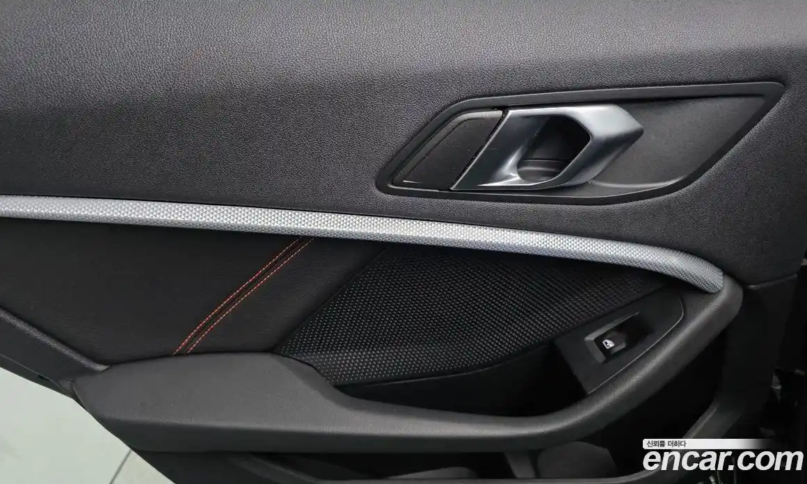 BMW 1 серия 2021 2.0 автомат (гидро), фото 15