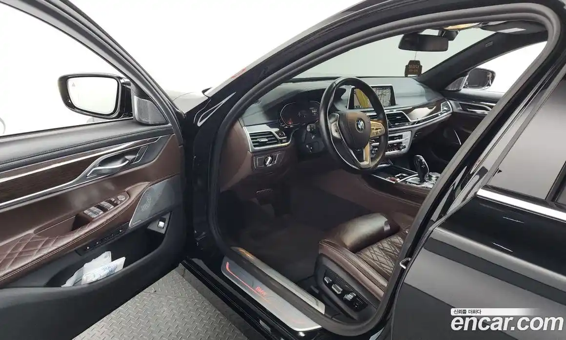 BMW 7 серия 2022 3.0 автомат (гидро), фото 13