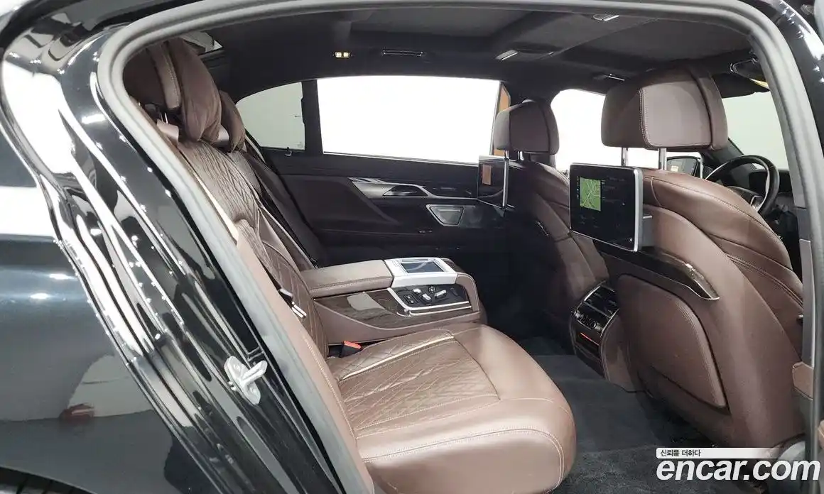 BMW 7 серия 2022 3.0 автомат (гидро), фото 18