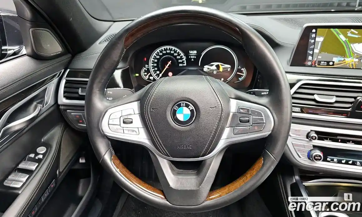 BMW 7 серия 2016 3.0 автомат (гидро), фото 12