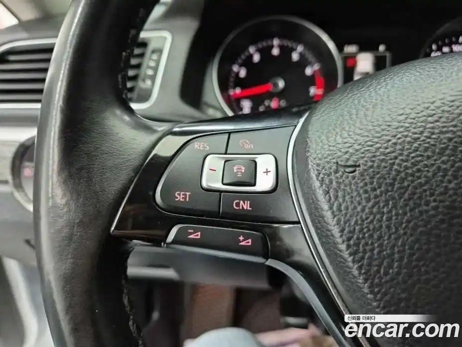 Volkswagen Passat 2018 2.0 автомат (гидро), фото 15