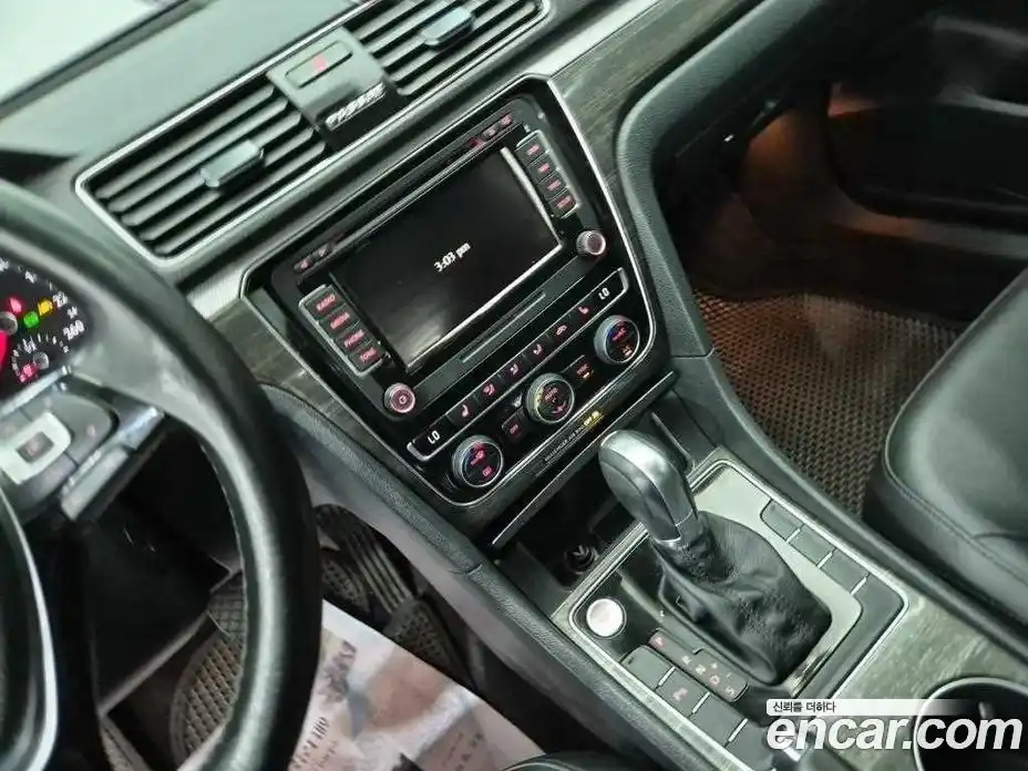 Volkswagen Passat 2018 2.0 автомат (гидро), фото 10