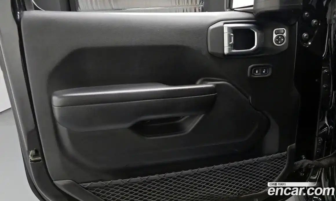 Jeep Wrangler 2018 2.0 автомат (гидро), фото 14