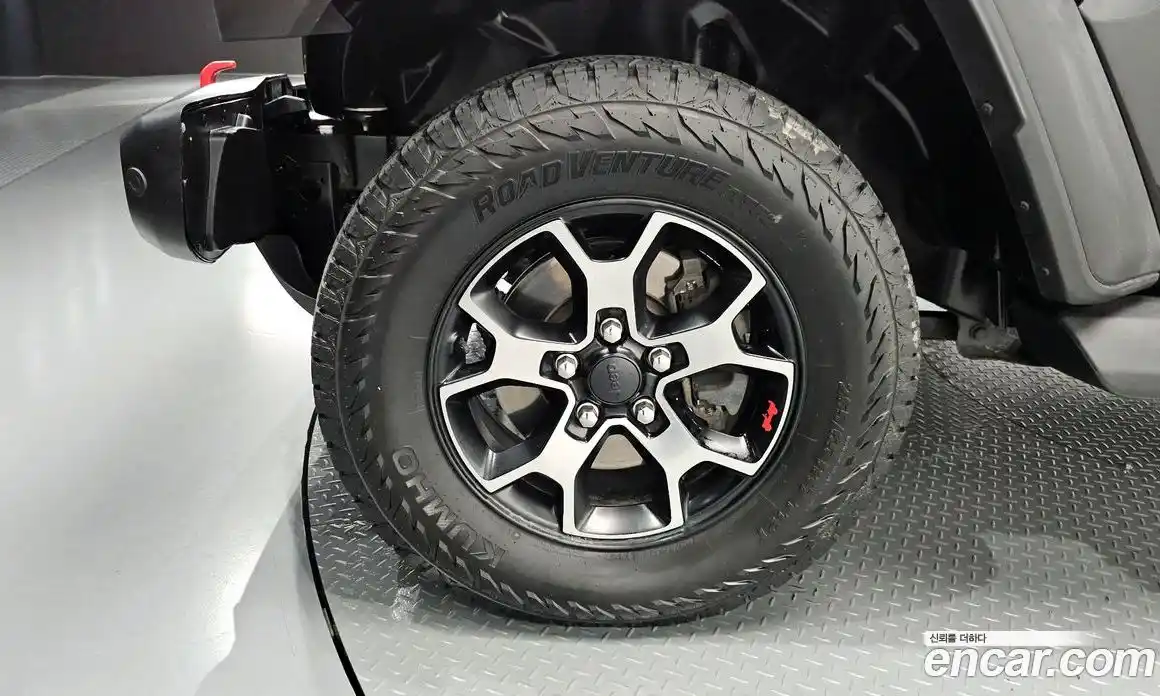 Jeep Wrangler 2018 2.0 автомат (гидро), фото 5