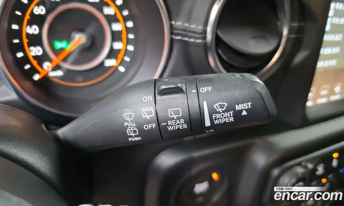 Jeep Wrangler 2021 2.0 автомат (гидро), фото 30