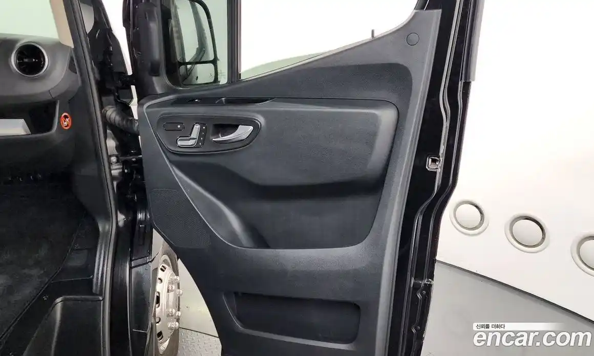 Mercedes-Benz Sprinter 2021 3.0 гидро, фото 14 Mercedes-Benz Sprinter 2021 3.0 гидро, фото 14