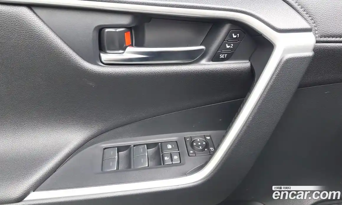 Toyota RAV4 2023 2.5 гидро, фото 27