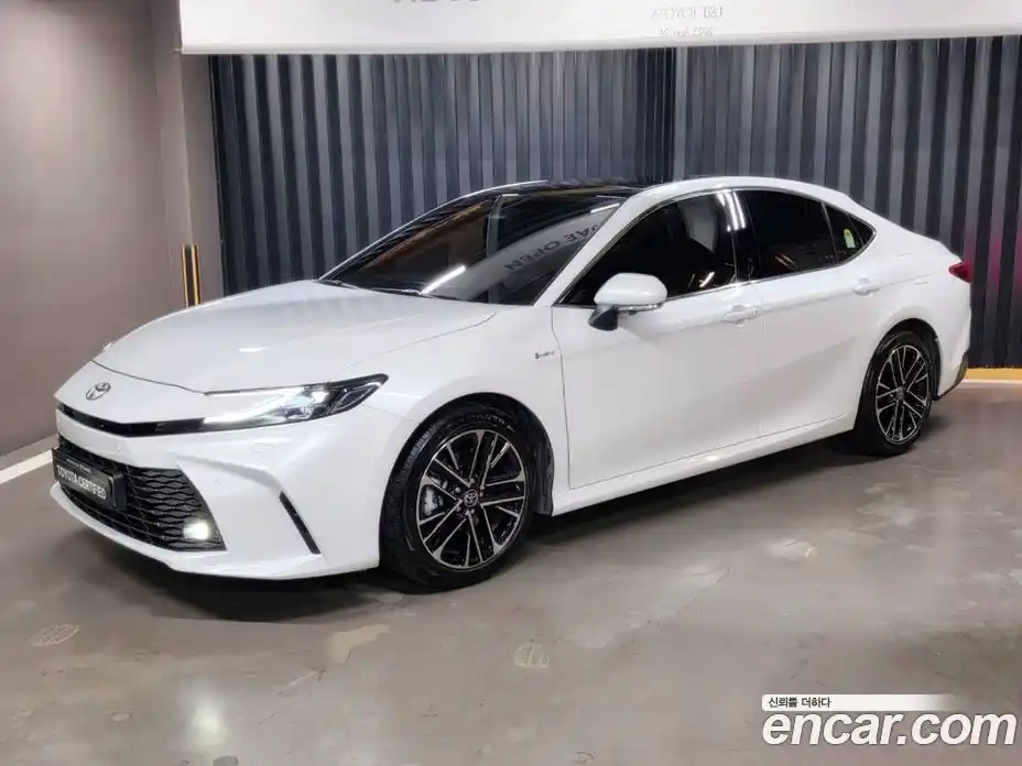 Toyota Camry 2025 2.5 гидро, фото 1