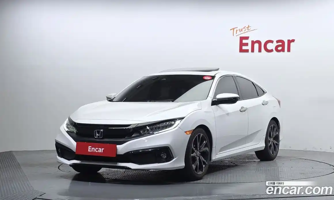 Honda Civic 2019 1.5 автомат (гидро), фото 1