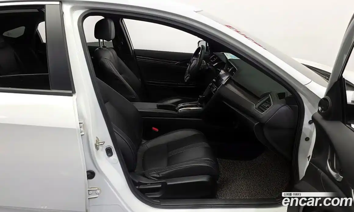 Honda Civic 2019 1.5 автомат (гидро), фото 12