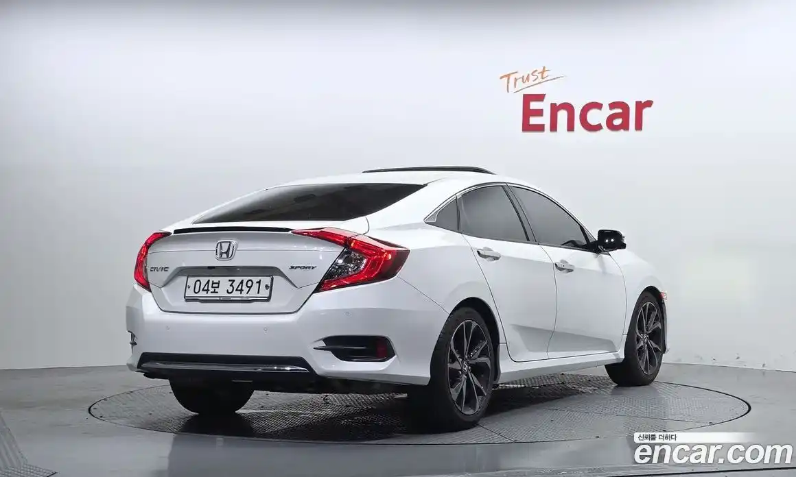 Honda Civic 2019 1.5 автомат (гидро), фото 2
