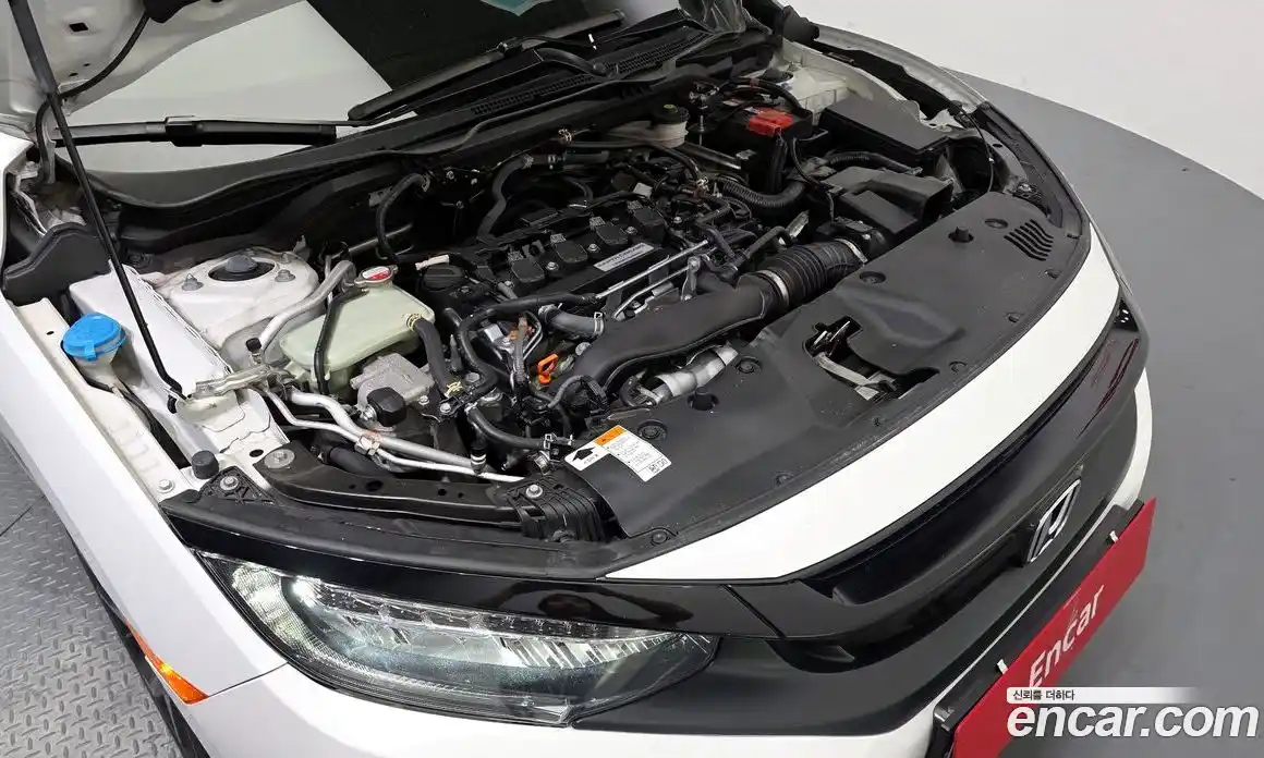 Honda Civic 2019 1.5 автомат (гидро), фото 6