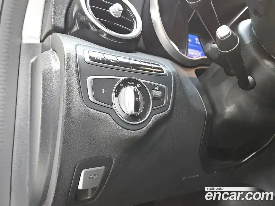 Mercedes-Benz C-Class 2016 2.0 автомат (гидро), фото 12