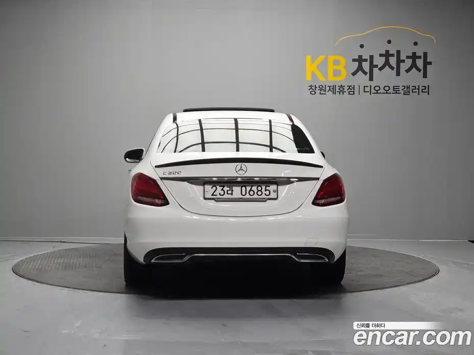Mercedes-Benz C-Class 2016 2.0 автомат (гидро), фото 4