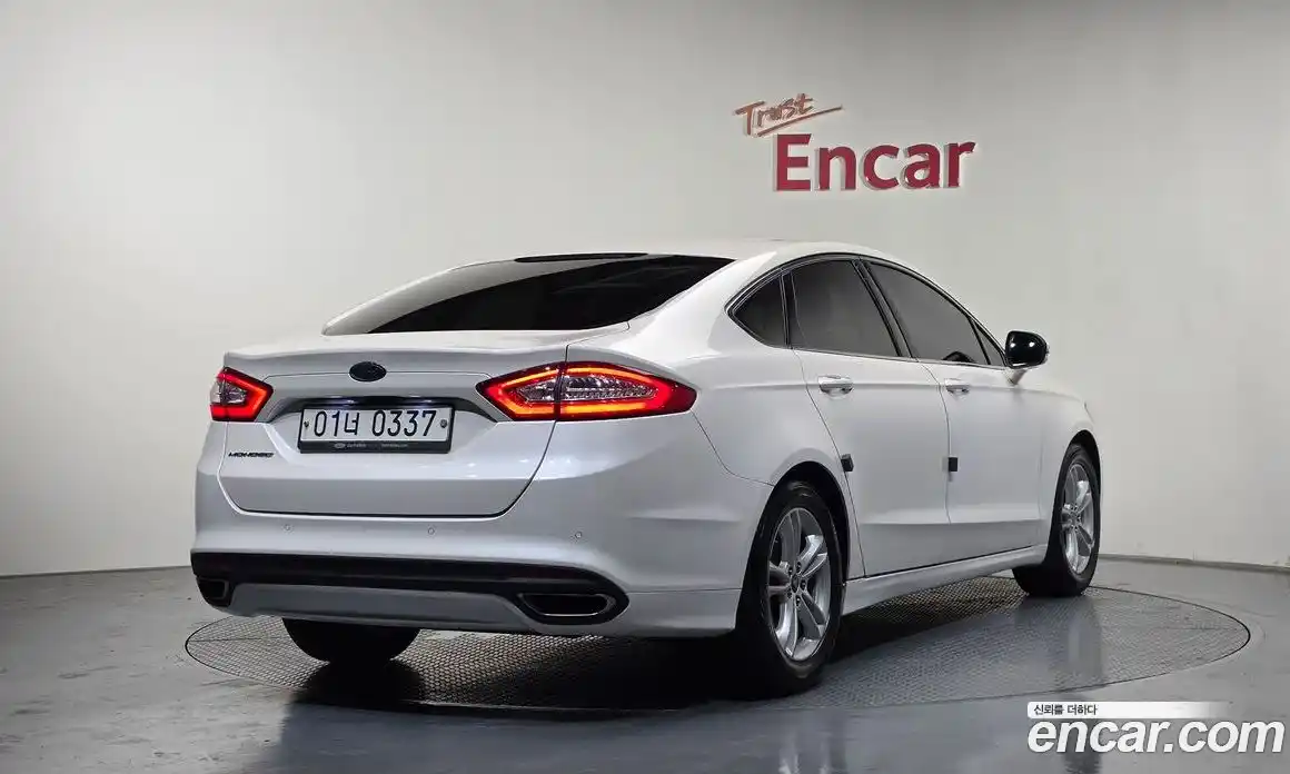 Ford Mondeo 2016 2.0 автомат (гидро), фото 2