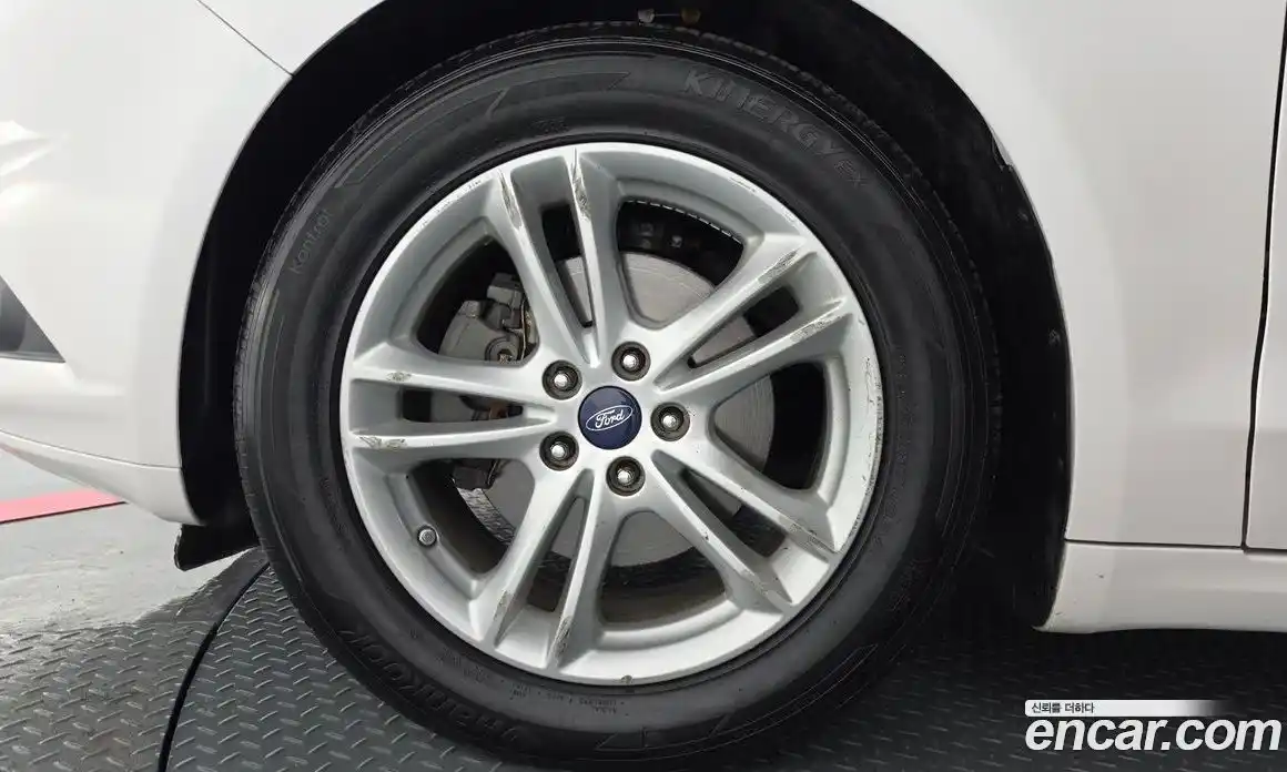 Ford Mondeo 2016 2.0 автомат (гидро), фото 5