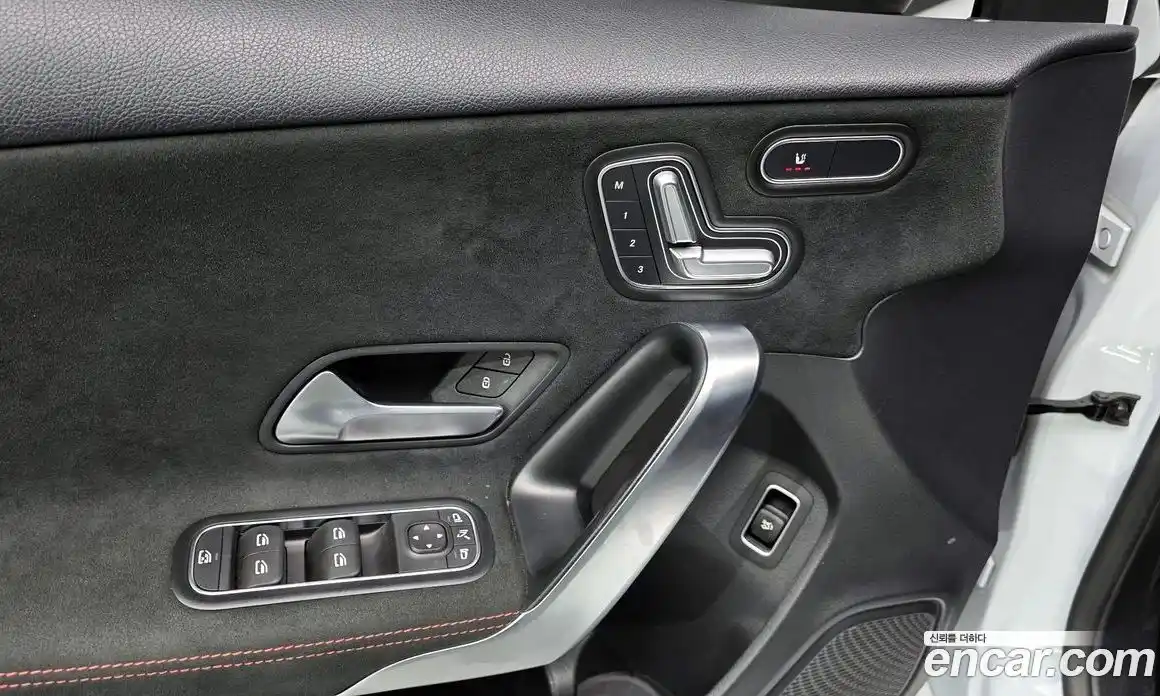 Mercedes-Benz A-Class 2020 2.0 гидро, фото 27
