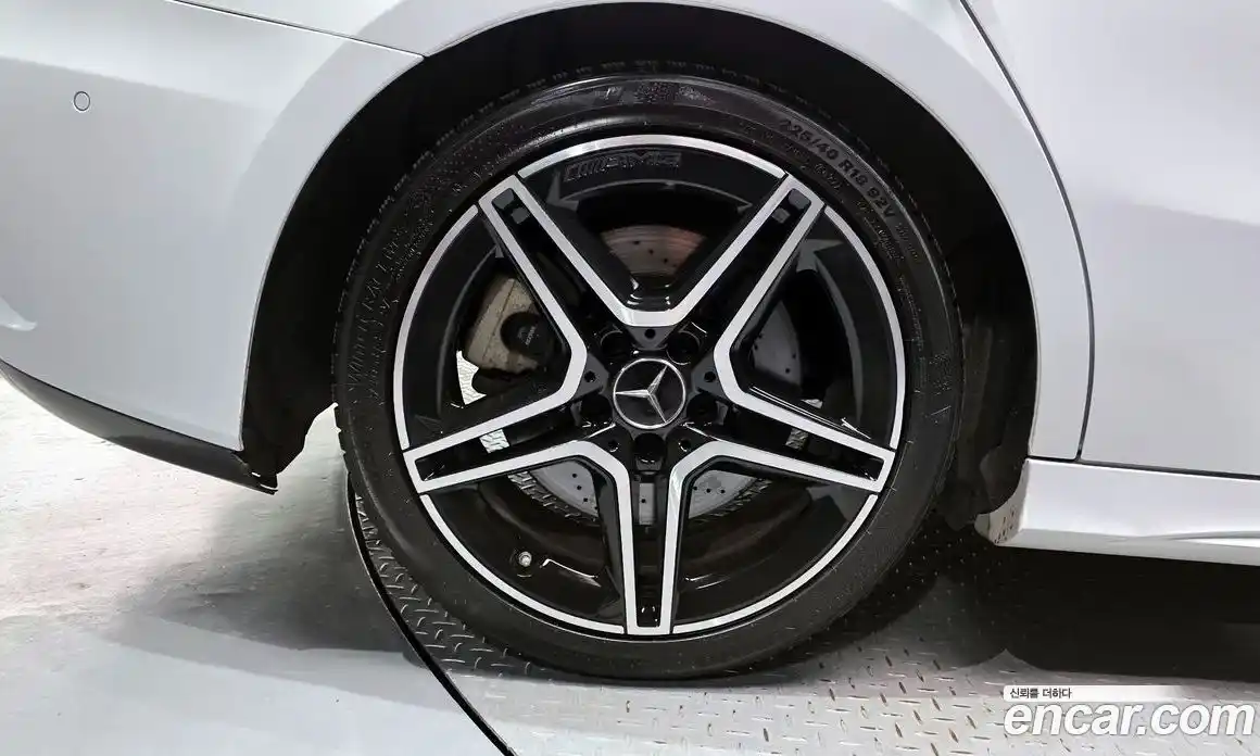 Mercedes-Benz A-Class 2020 2.0 гидро, фото 5
