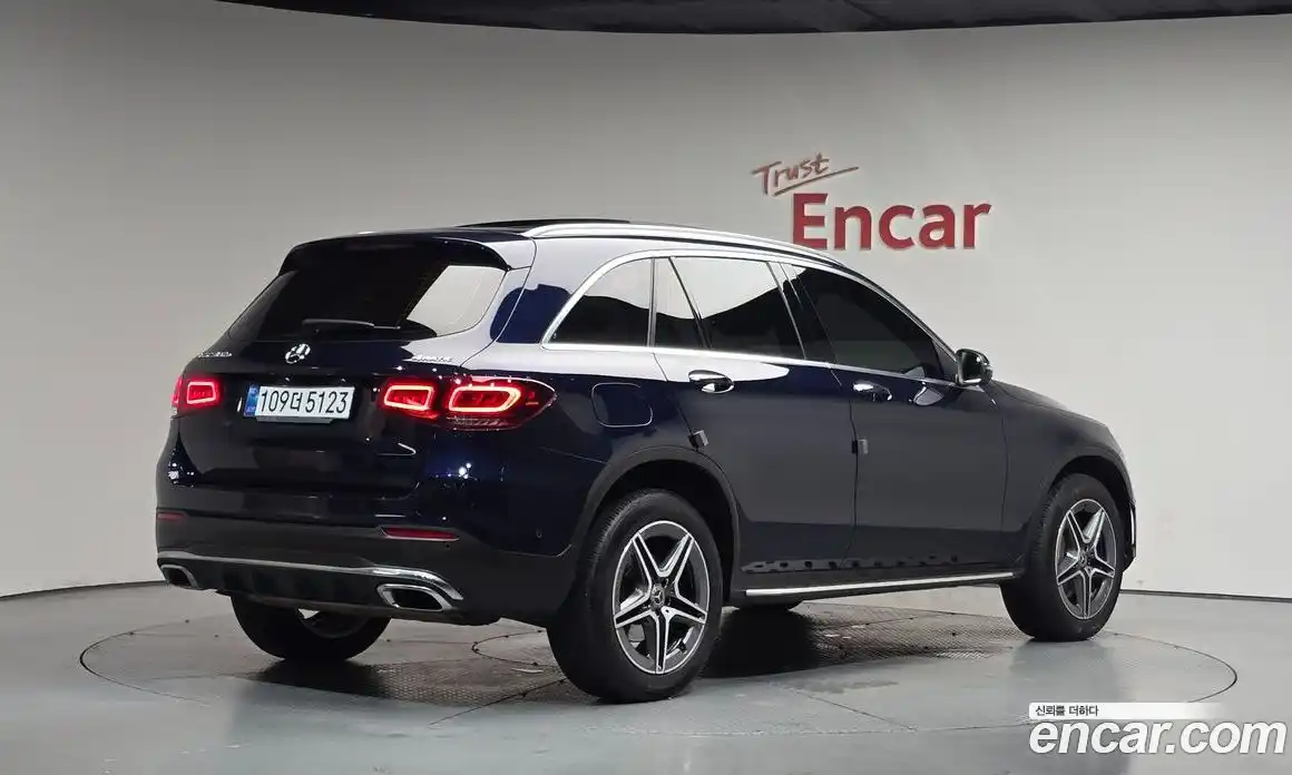 Mercedes-Benz GLC-Class 2022 2.0 автомат (гидро), фото 1