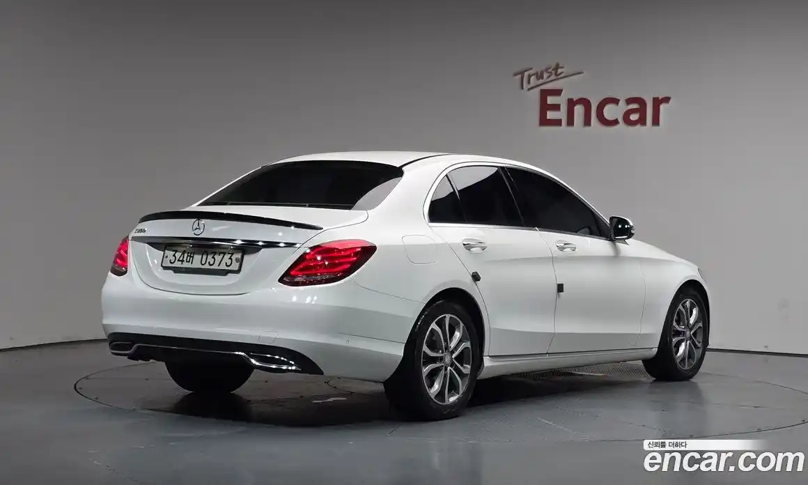 Mercedes-Benz C-Class 2016 2.0 автомат (гидро), фото 1