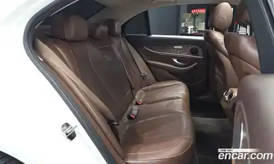 Mercedes-Benz E-Class 2017 2.0 автомат (гидро), миниатюра 12