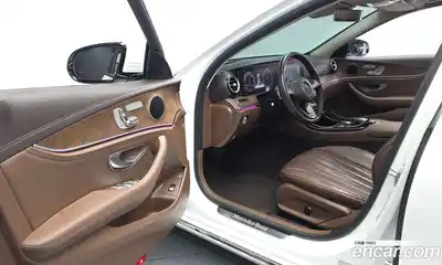 Mercedes-Benz E-Class 2017 2.0 автомат (гидро), миниатюра 10