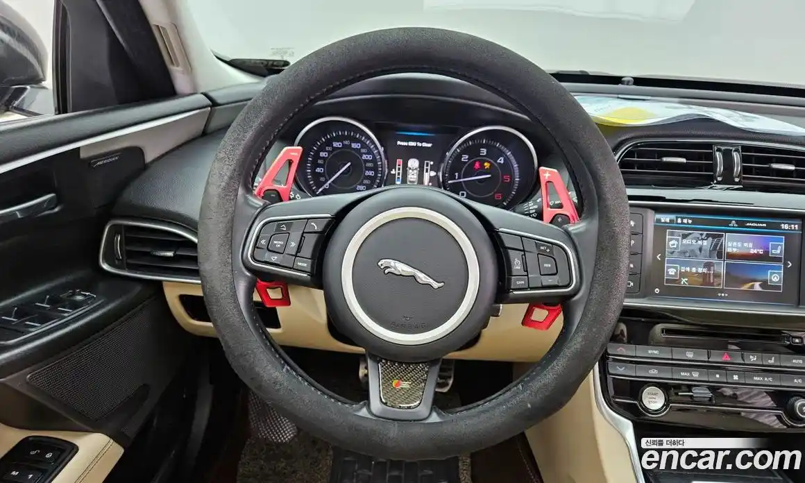Jaguar XE 2016 2.0 гидро, фото 13