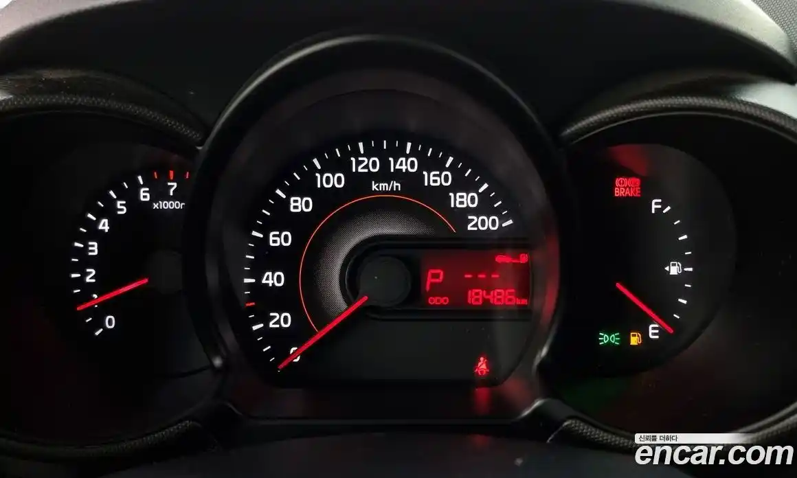 Kia Ray 2018 1.0 автомат (гидро), фото 8