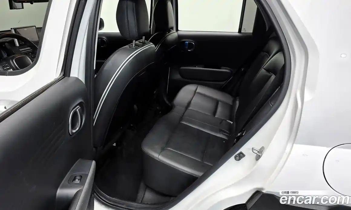 Hyundai Casper 2023 1.0 автомат (гидро), фото 12