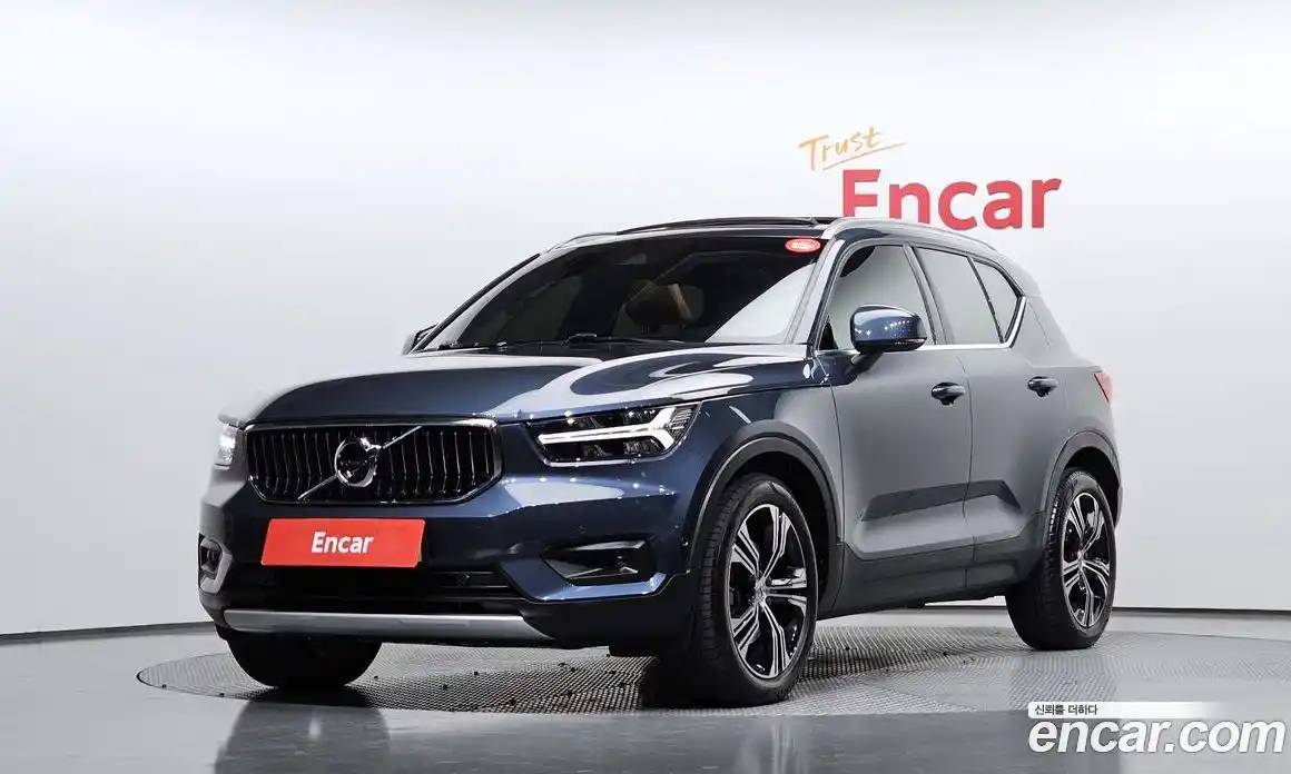 Volvo XC40 2021 2.0 автомат (гидро), фото 1