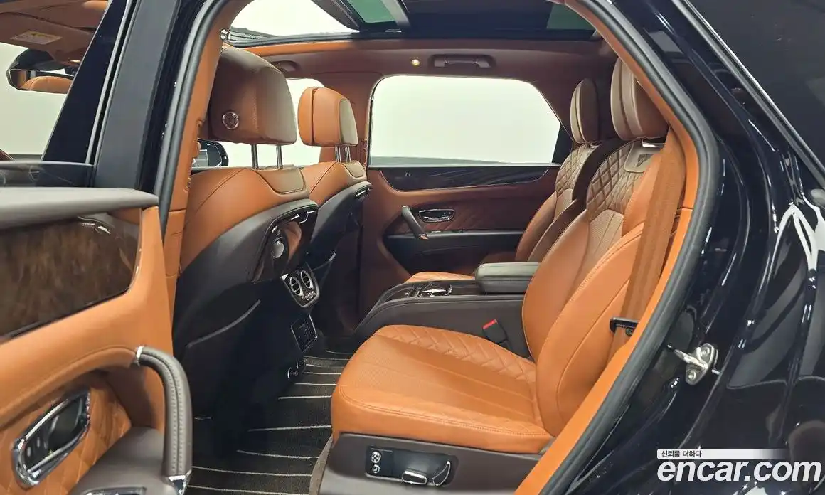 Bentley Bentayga 2017 6.0 гидро, фото 12
