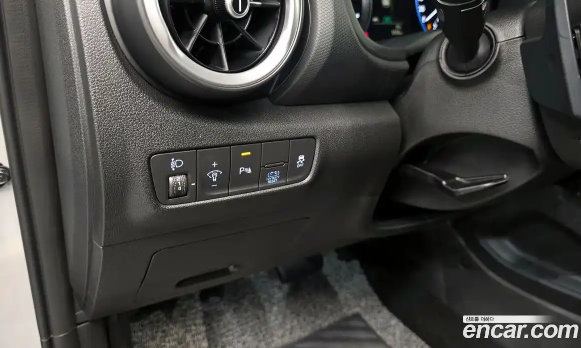 Hyundai Kona 2023 1.6 автомат (гидро), фото 18