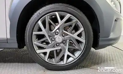 Hyundai Kona 2023 1.6 автомат (гидро), миниатюра 5