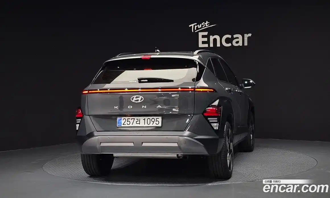 Hyundai Kona 2025 1.6 автомат (гидро), фото 4