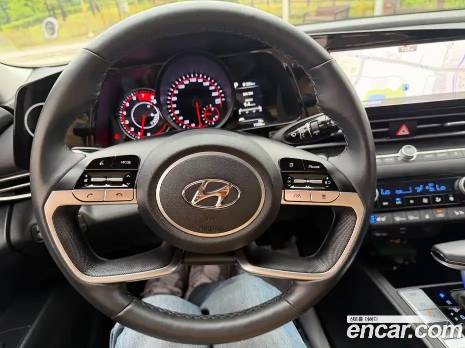 Hyundai Avante 2021 1.6 автомат (гидро), фото 13