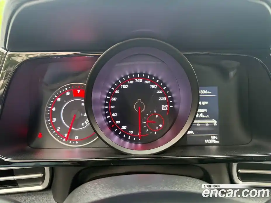 Hyundai Avante 2021 1.6 автомат (гидро), фото 8