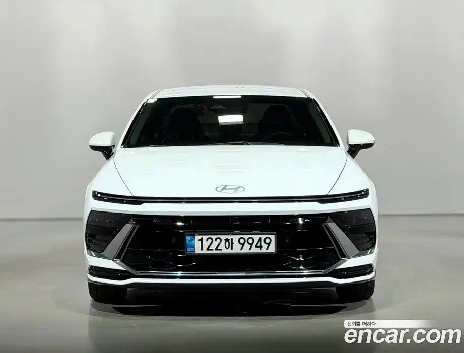 Hyundai Sonata 2023 2.0 автомат (гидро), фото 4
