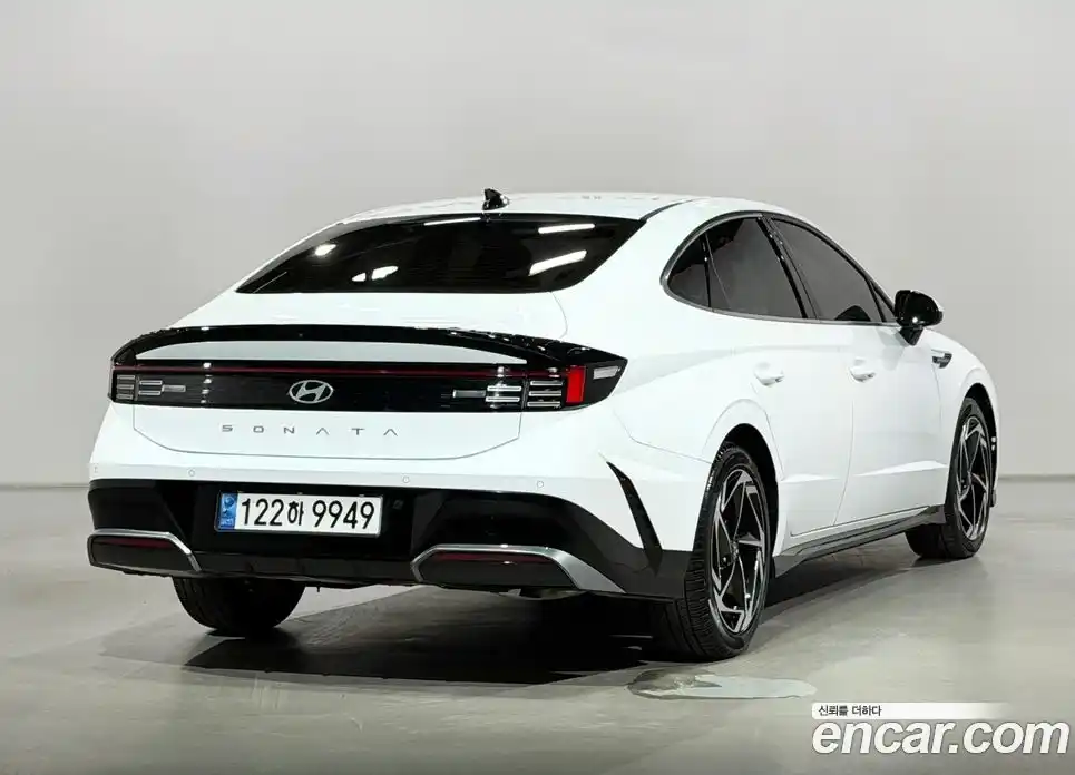 Hyundai Sonata 2023 2.0 автомат (гидро), фото 5