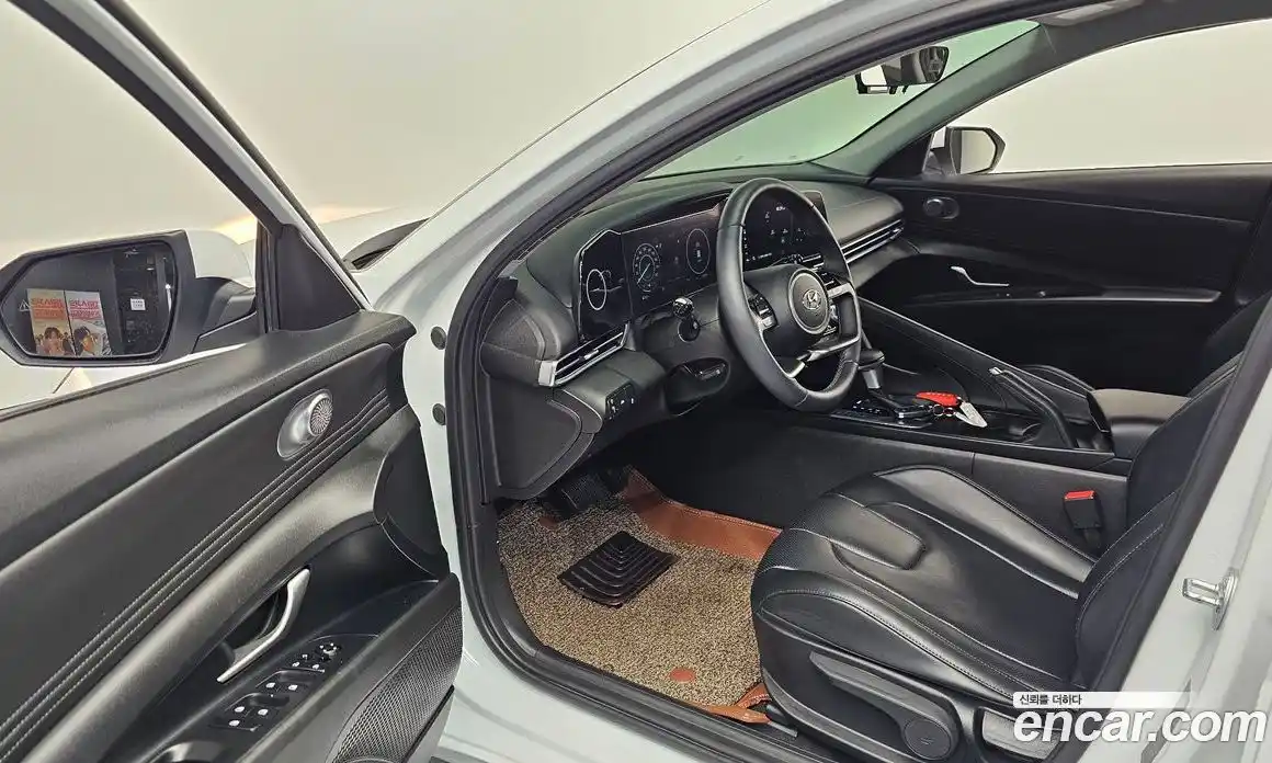 Hyundai Avante 2022 1.6 автомат (гидро), фото 10