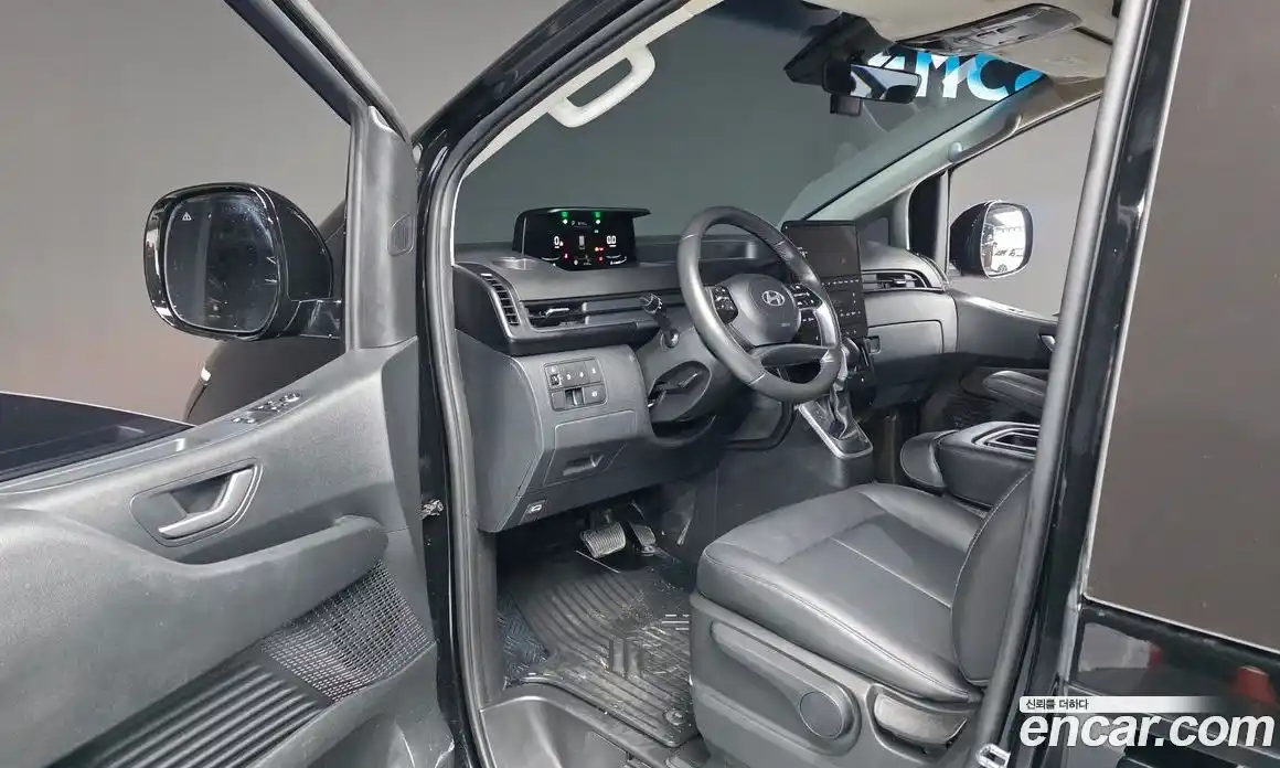 Hyundai Staria 2024 2.2 автомат (гидро), фото 13