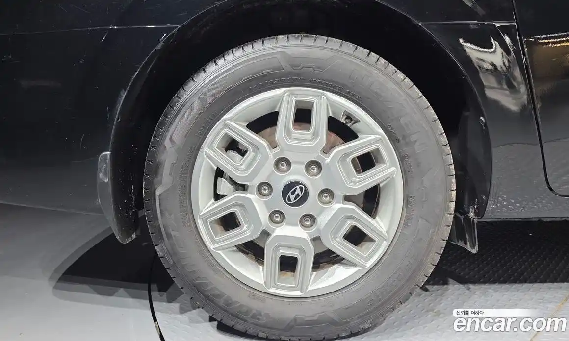 Hyundai Staria 2024 2.2 автомат (гидро), фото 5