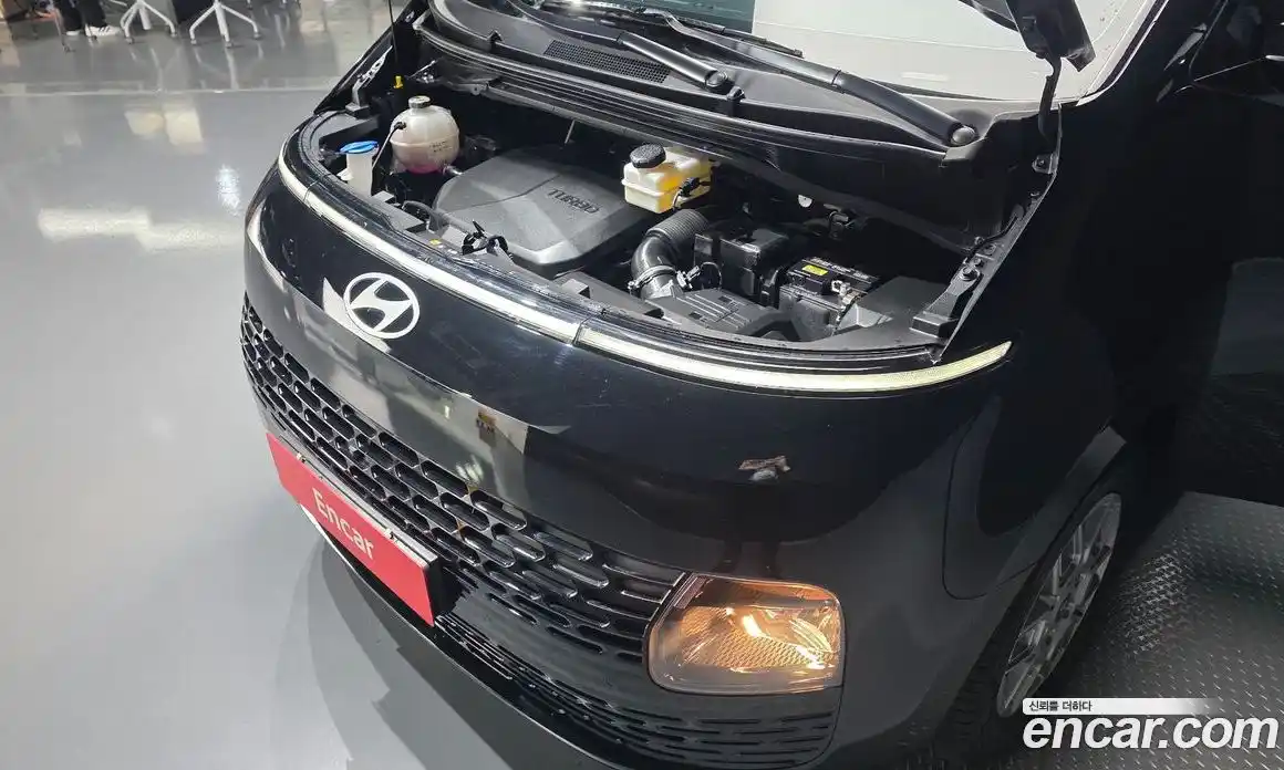 Hyundai Staria 2024 2.2 автомат (гидро), фото 6