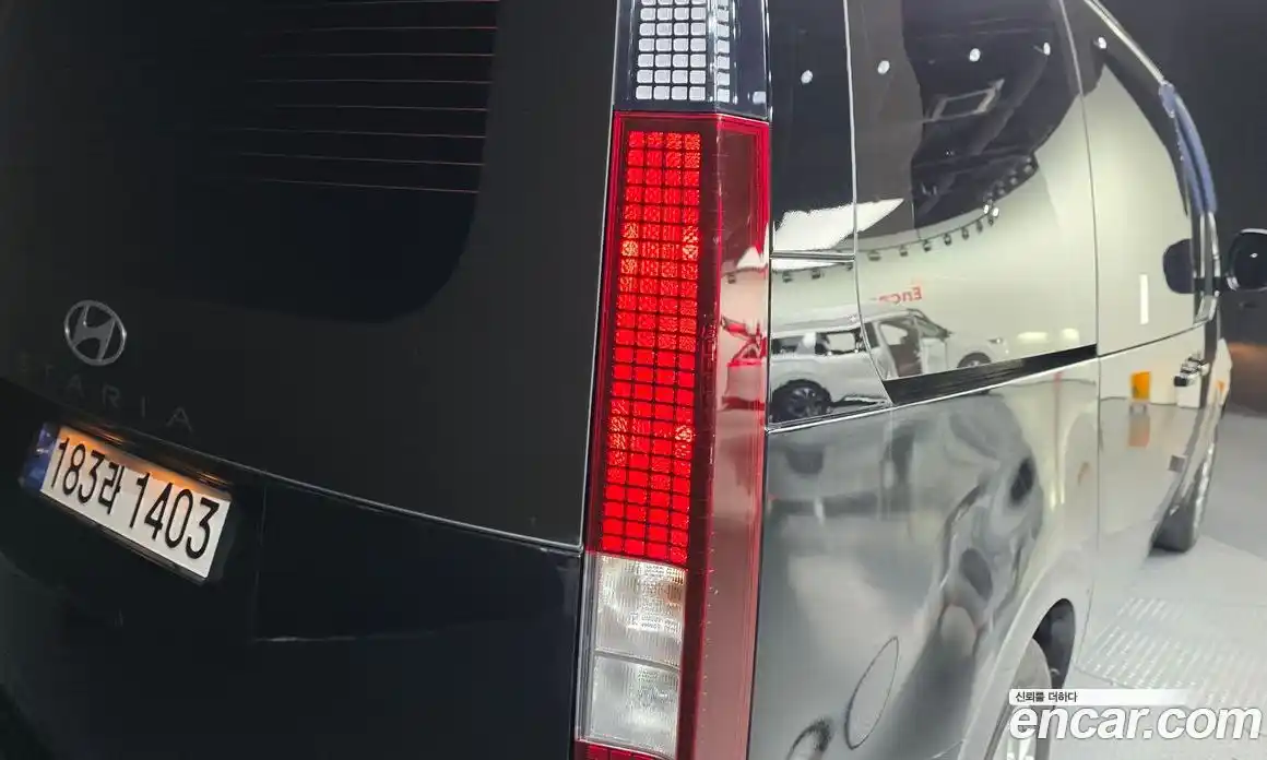 Hyundai Staria 2024 2.2 автомат (гидро), фото 9