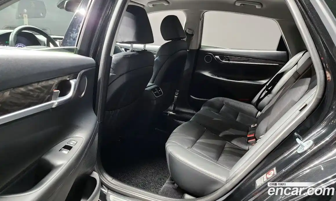 Hyundai Grandeur 2018 2.4 автомат (гидро), фото 12