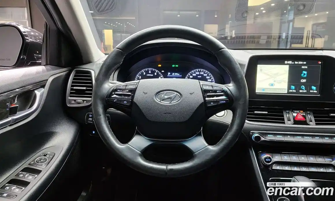 Hyundai Grandeur 2018 2.4 автомат (гидро), фото 14