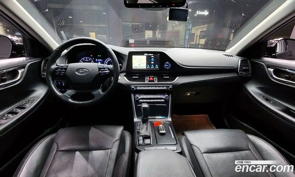 Hyundai Grandeur 2018 2.4 автомат (гидро), фото 7