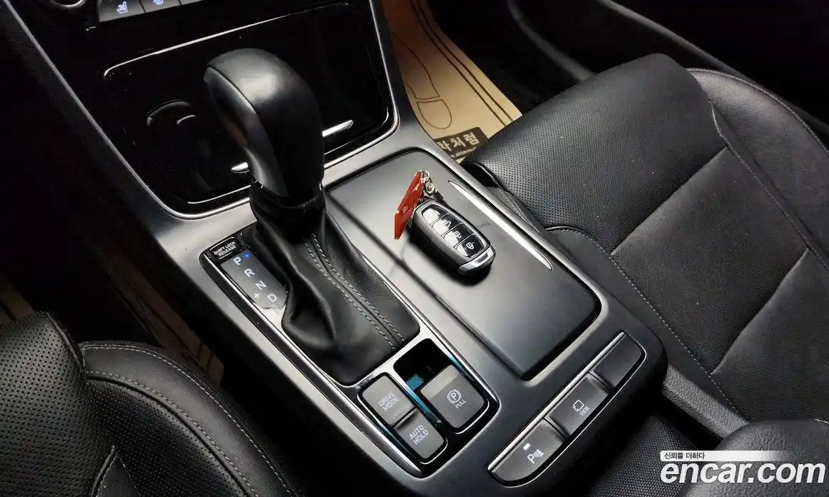 Hyundai Grandeur 2018 2.4 автомат (гидро), фото 9