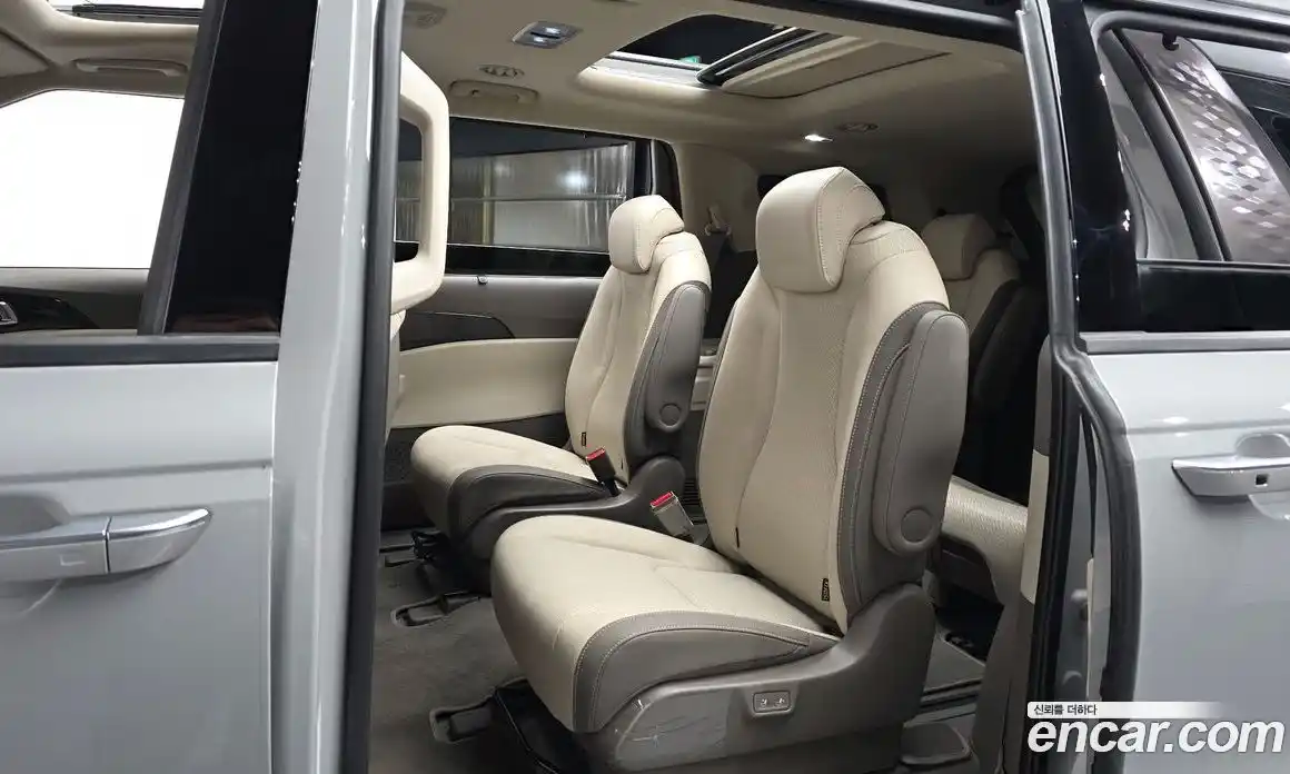 Kia Carnival 2024 3.5 автомат (гидро), фото 16